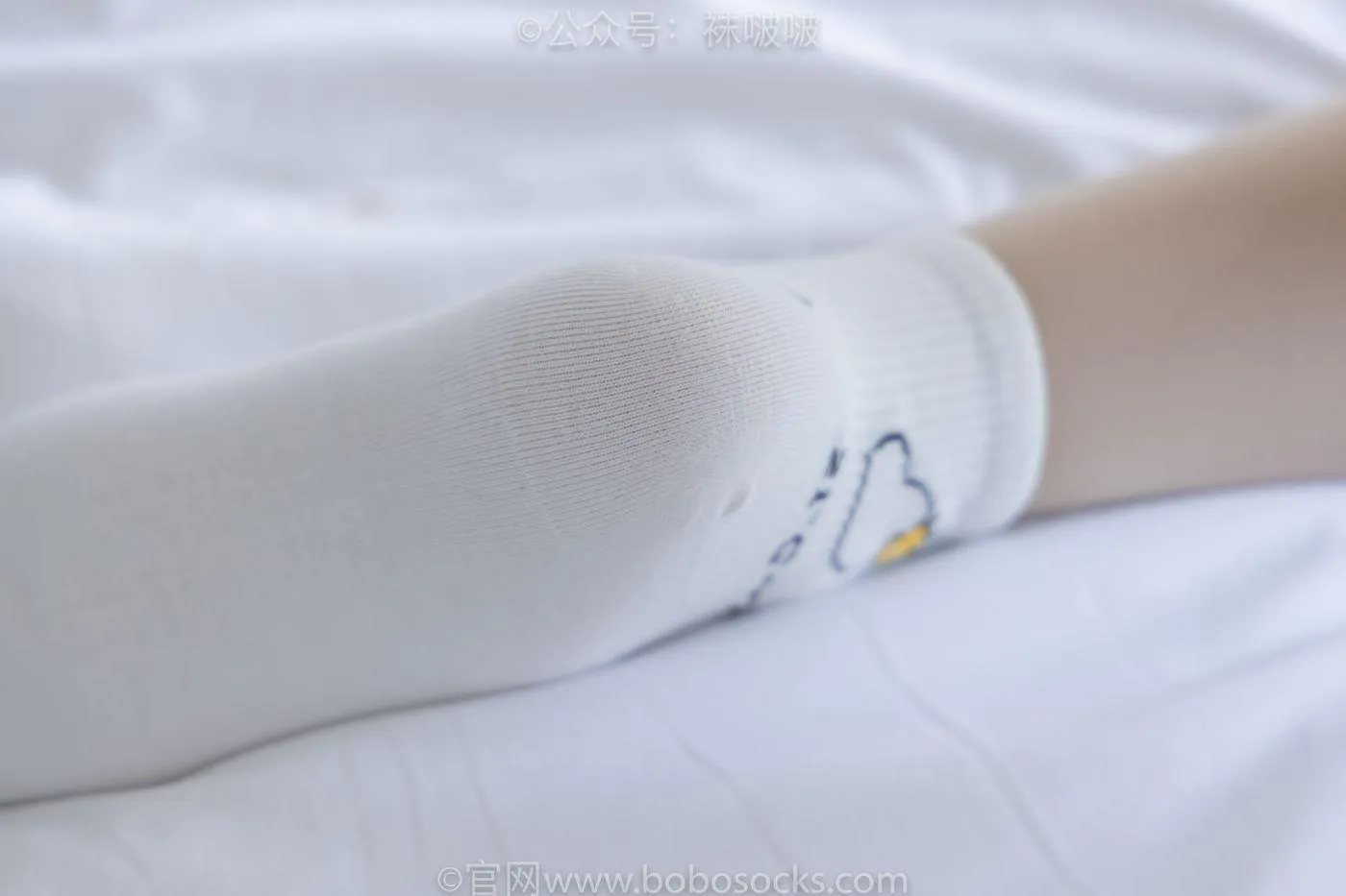 [BoBoSocks袜啵啵]NO.031 小奶熊-AJ板鞋、白棉袜、厚肉丝 [149P]插图2